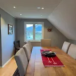 Breathtaking Voss Views - Spacious Family Home
