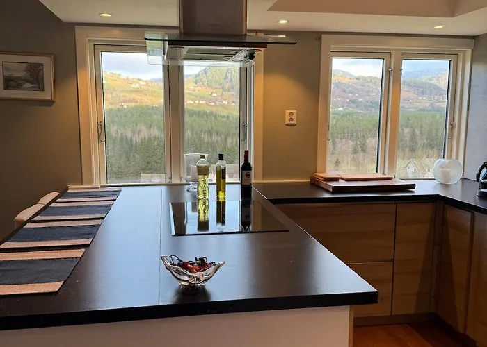 Spacious And Luxurious House With Stunning Views *