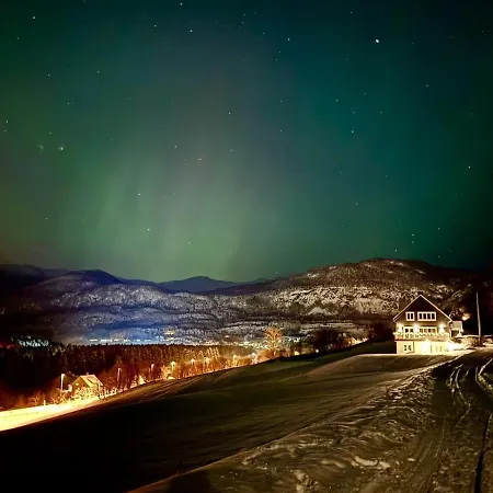 Luxury - Stunning Mountain Views